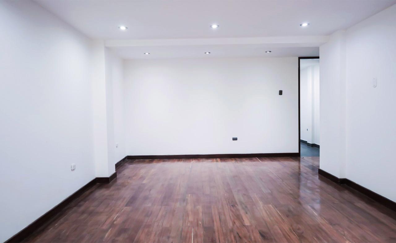 VENTA DE DEPARTAMENTO EN 1° PISO EN URB. SANTA VICTORIA